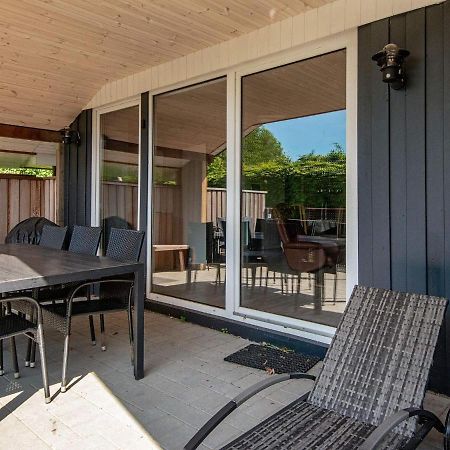 8 Person Holiday Home In Hejls Εξωτερικό φωτογραφία