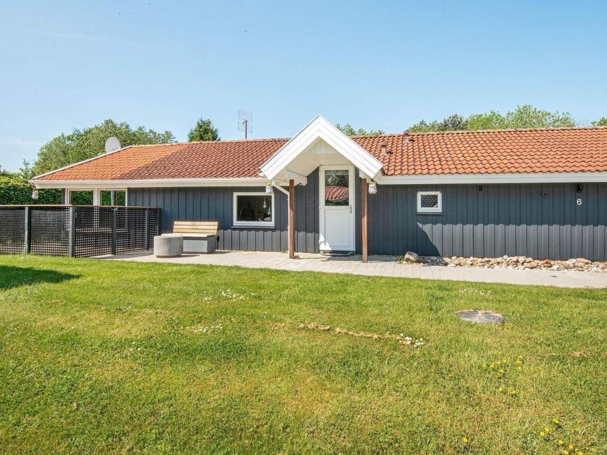 8 Person Holiday Home In Hejls Εξωτερικό φωτογραφία